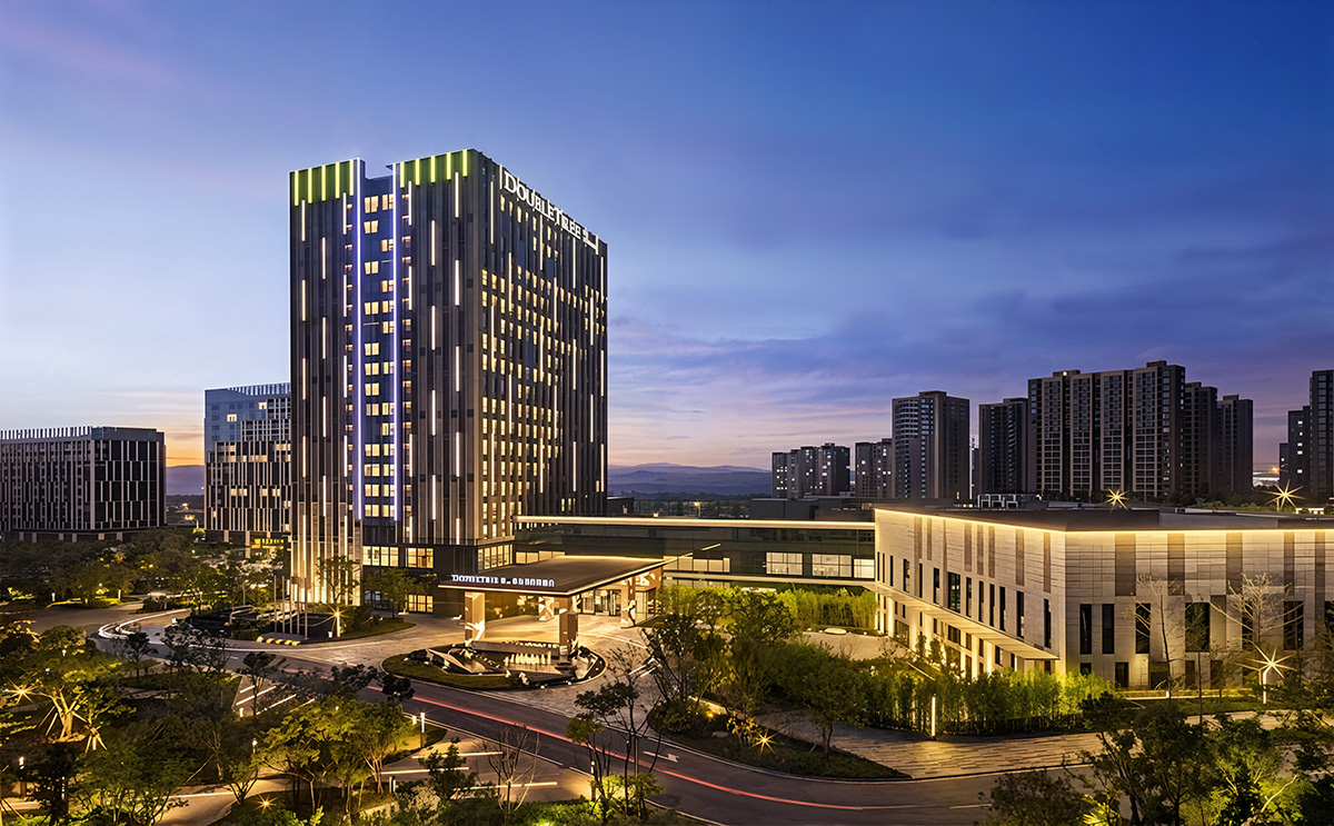 昆明空港經(jīng)濟區(qū)空港現(xiàn)代廣場融資建設(shè)項目（希爾頓逸林酒店）.jpg